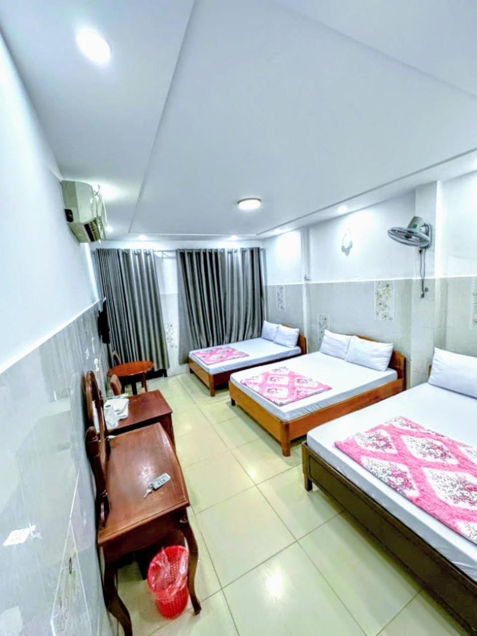 Lua Hong Hotel فونج تاو الغرفة الصورة
